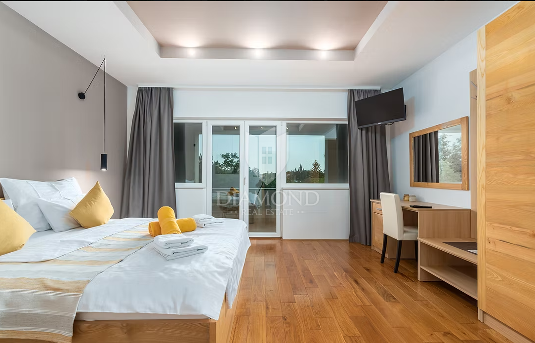 Villa di lusso con due piscine in posizione tranquilla