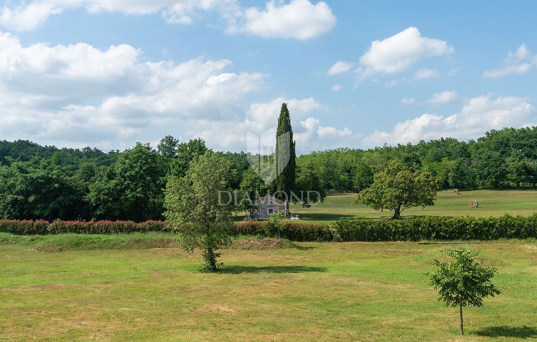 Villa di lusso con due piscine in posizione tranquilla