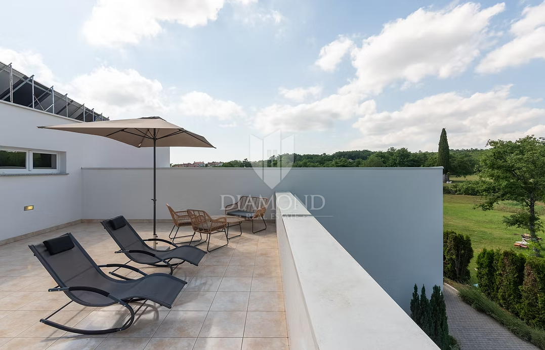 Villa di lusso con due piscine in posizione tranquilla