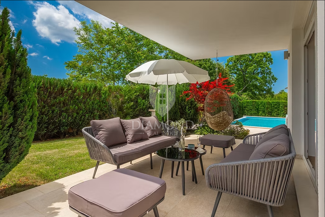 Villa di lusso con due piscine in posizione tranquilla