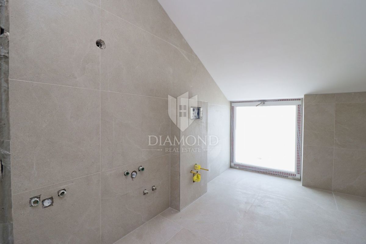 Parenzo, villa prestigiosa a due passi dal mare