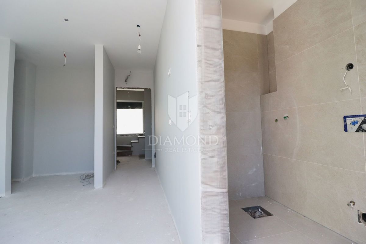 Parenzo, villa prestigiosa a due passi dal mare