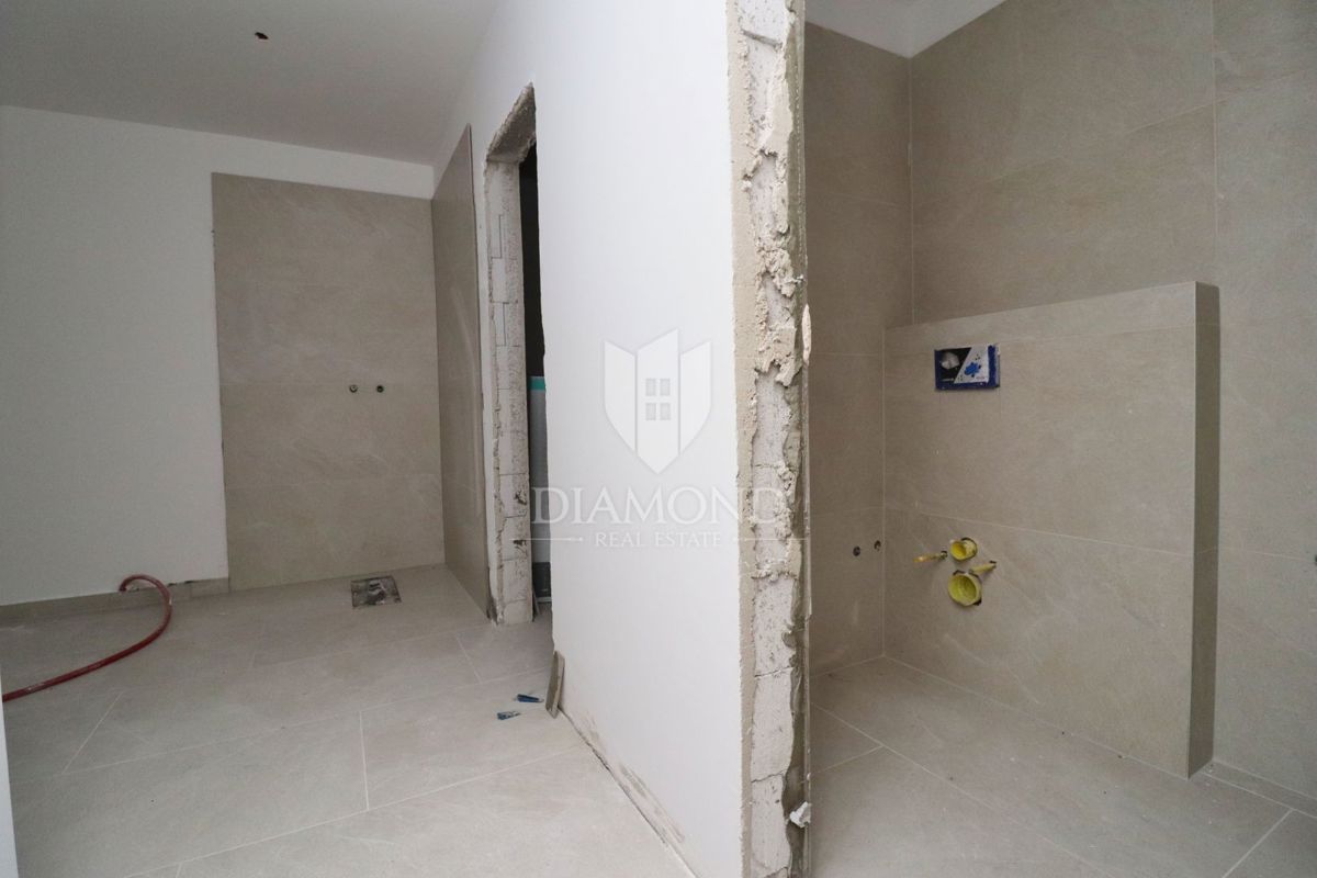 Parenzo, villa prestigiosa a due passi dal mare