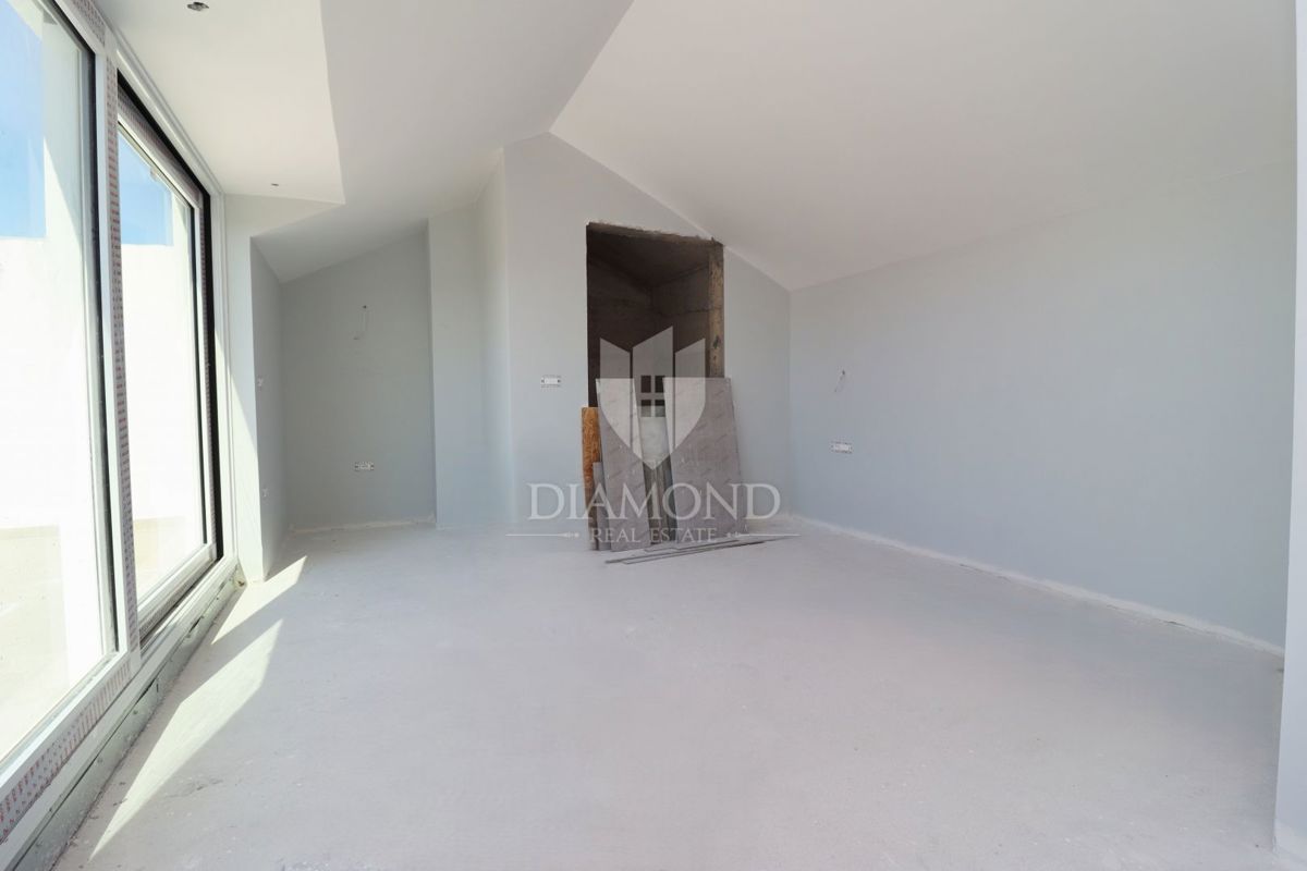 Parenzo, villa prestigiosa a due passi dal mare