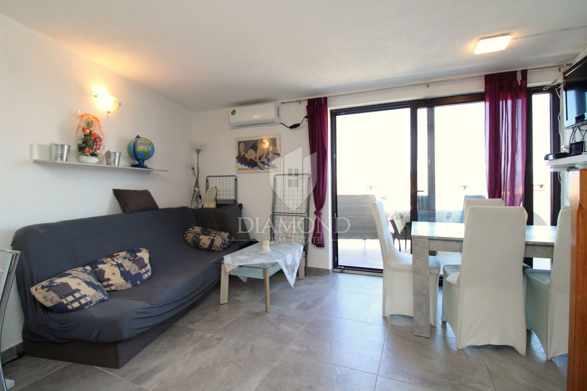 Appartamento Malinska, Malinska-Dubašnica, 73m2