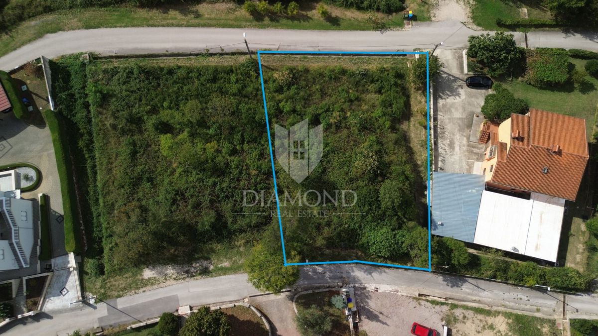 Labin, terreno edificabile in ottima posizione