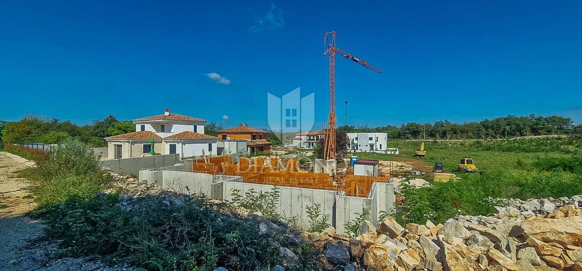 Istria, Kaštel, casa bifamiliare 160 m2 in costruzione 