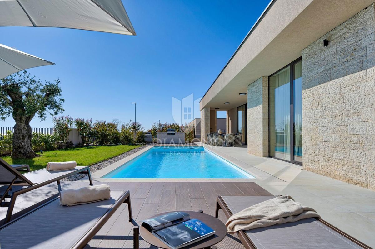 Parenzo, esclusiva villa smart home con vista aperta