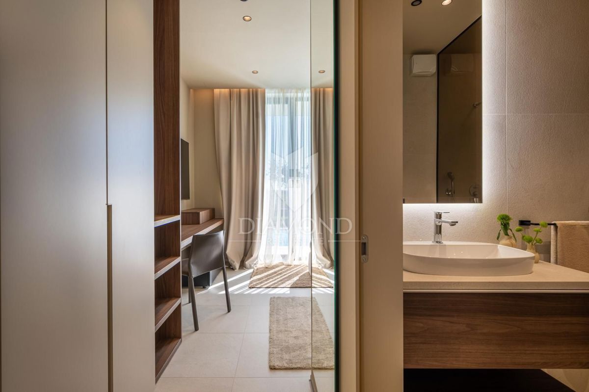 Parenzo, esclusiva villa smart home con vista aperta