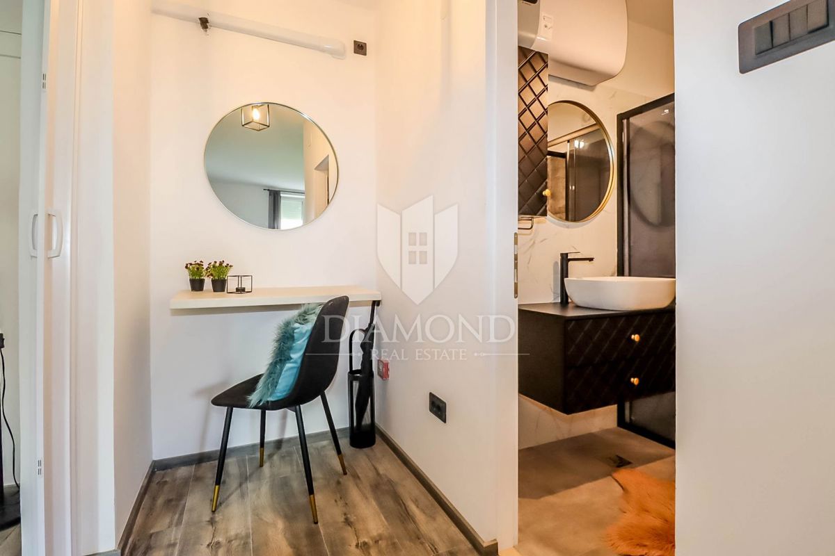 Incantevole appartamento a Rovigno in una posizione ambita