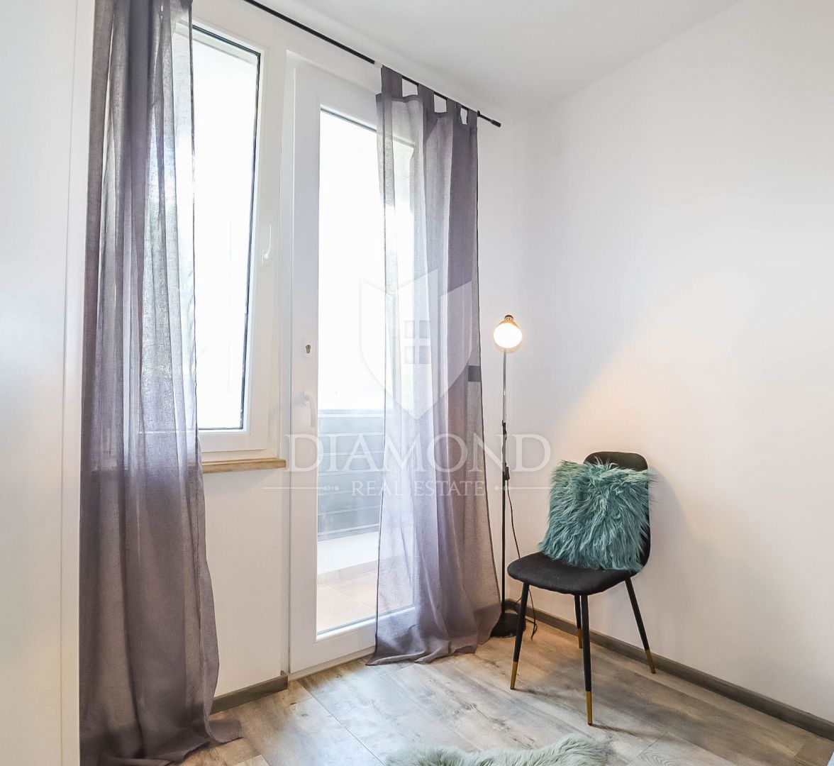 Incantevole appartamento a Rovigno in una posizione ambita