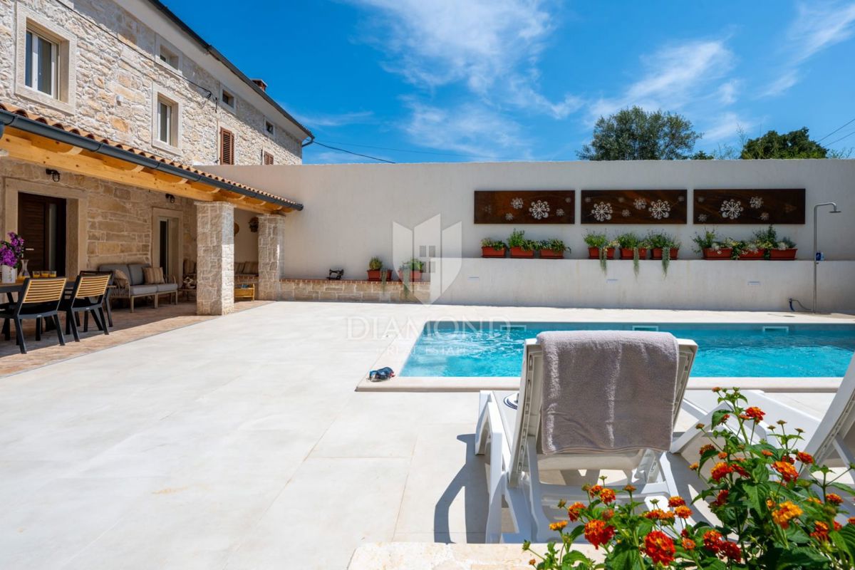 Dimora istriana ristrutturata con piscina vicino a Pola