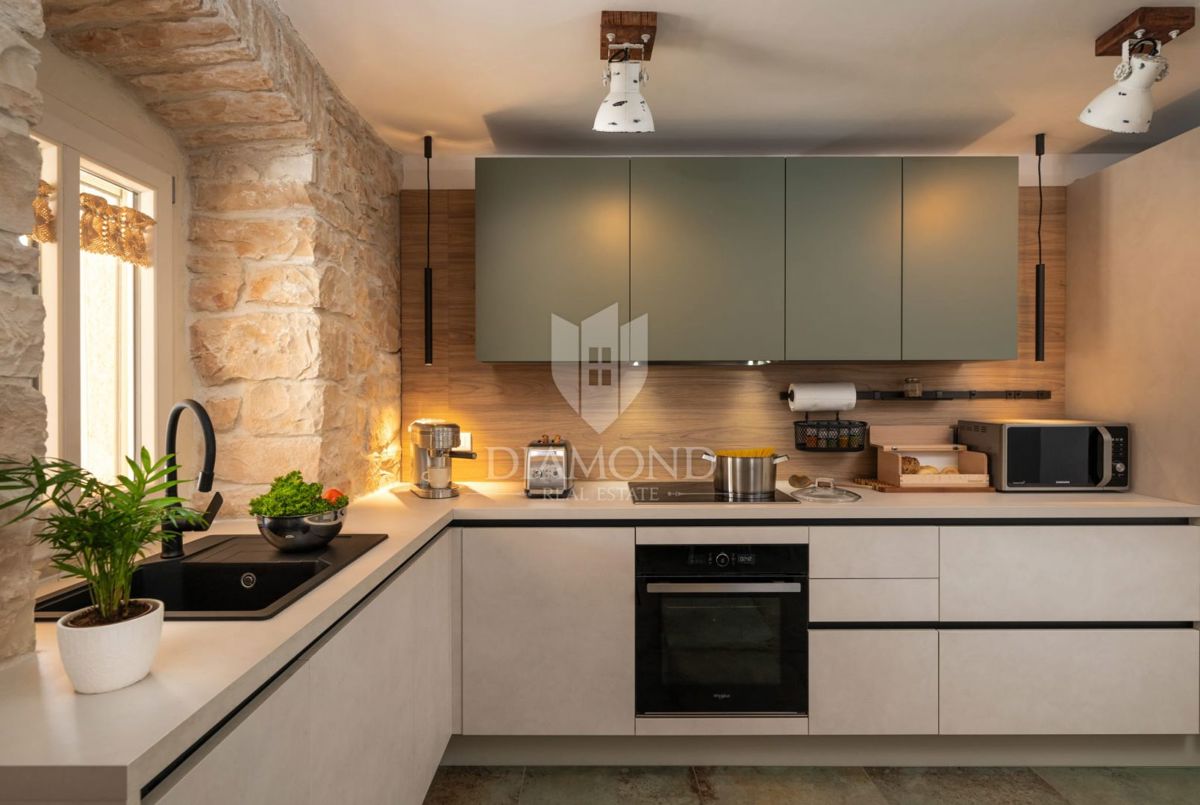 Dimora istriana ristrutturata con piscina vicino a Pola