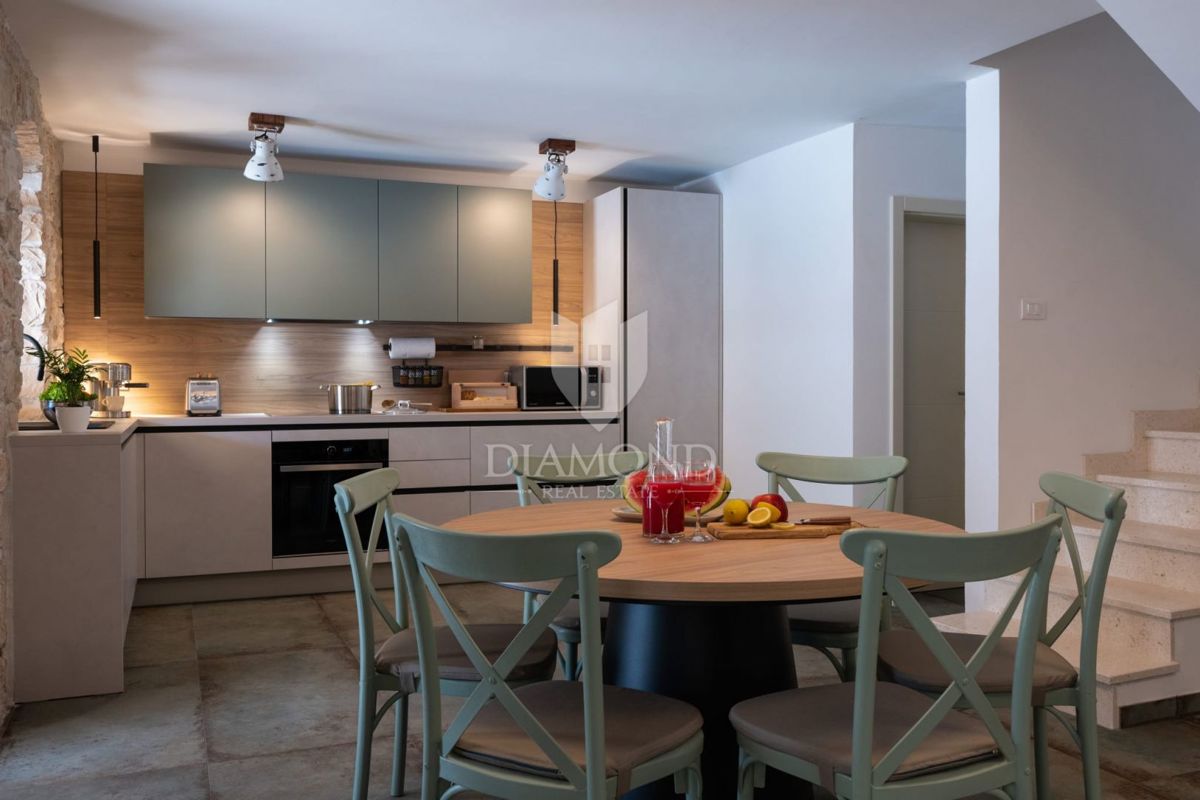 Dimora istriana ristrutturata con piscina vicino a Pola