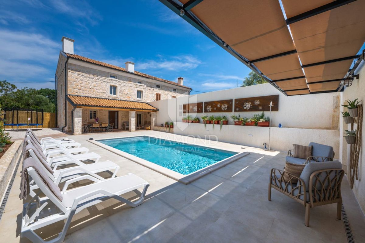 Dimora istriana ristrutturata con piscina vicino a Pola