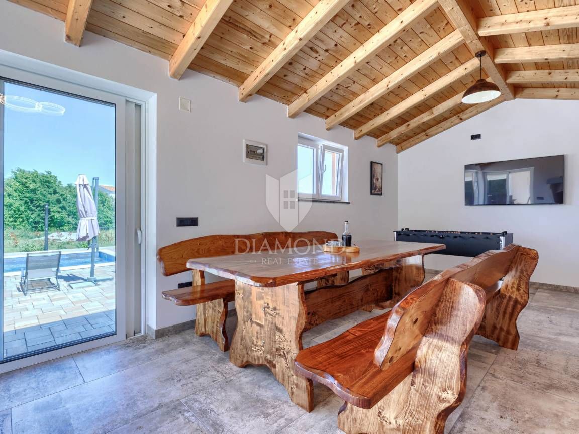 ISTRIA, LABIN, CASA CON AMPIO TERRENO EDIFICABILE