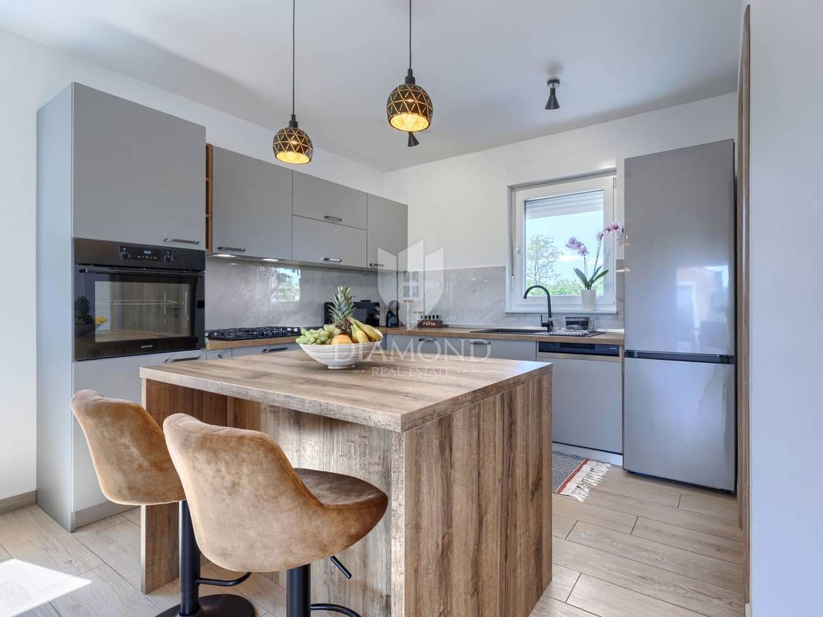 ISTRIA, LABIN, CASA CON AMPIO TERRENO EDIFICABILE