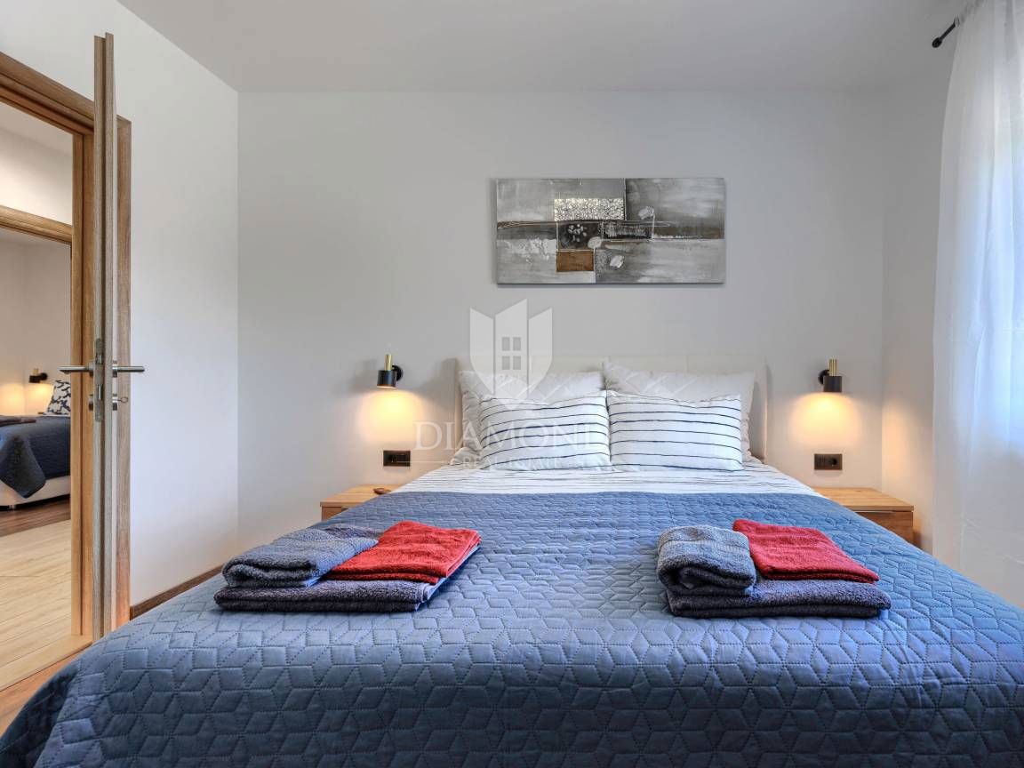 ISTRIA, LABIN, CASA CON AMPIO TERRENO EDIFICABILE