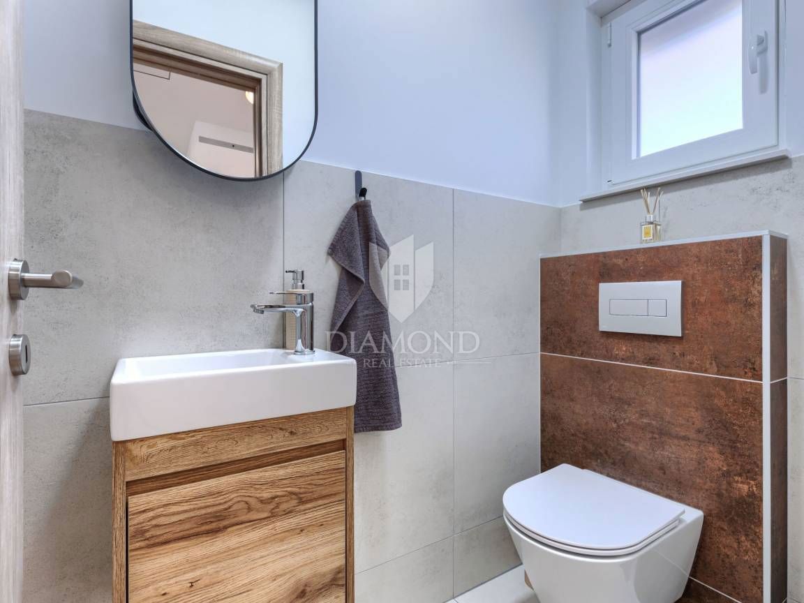 ISTRIA, LABIN, CASA CON AMPIO TERRENO EDIFICABILE