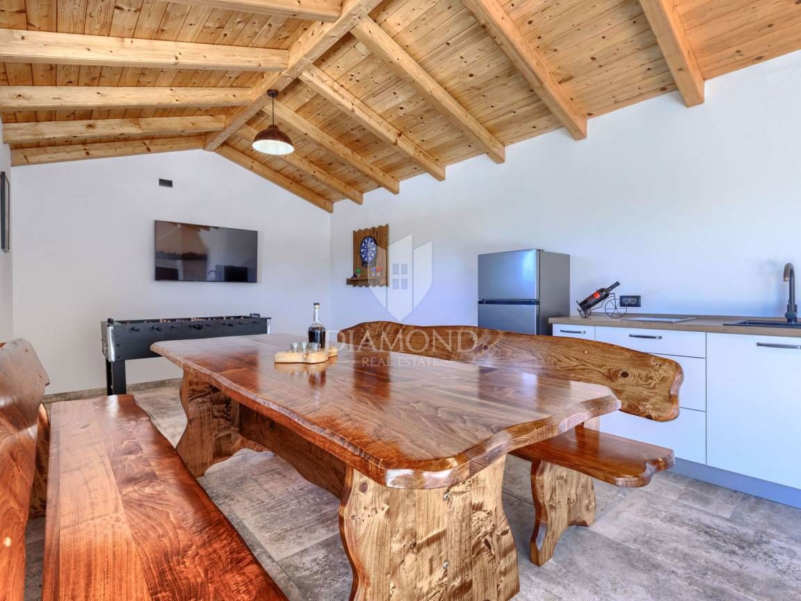 ISTRIA, LABIN, CASA CON AMPIO TERRENO EDIFICABILE