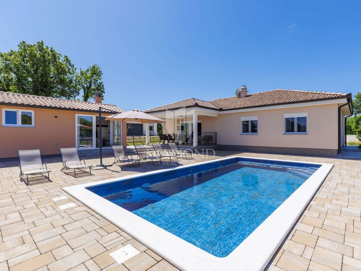 ISTRIA, LABIN, CASA CON AMPIO TERRENO EDIFICABILE