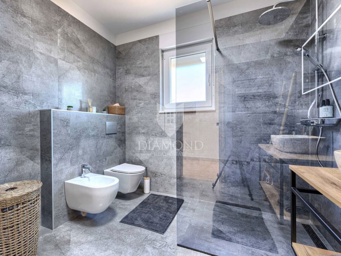 ISTRIA, LABIN, CASA CON AMPIO TERRENO EDIFICABILE