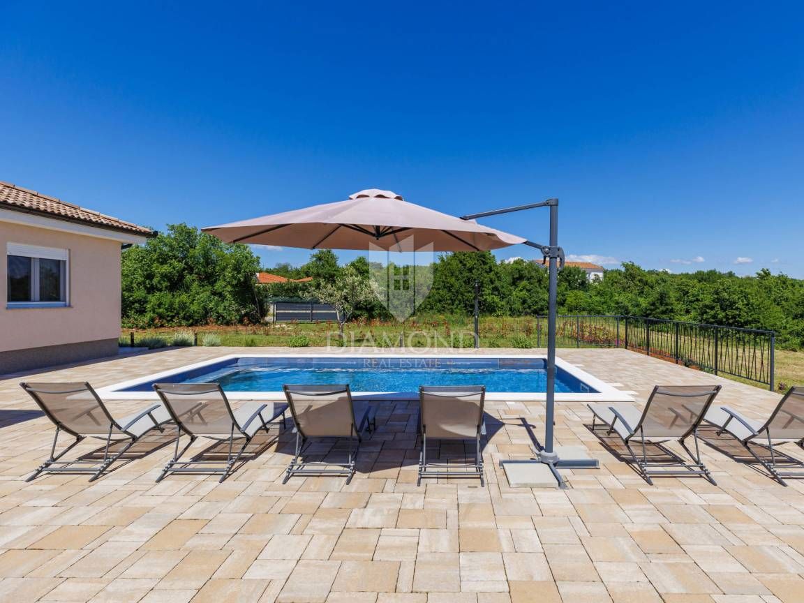 ISTRIA, LABIN, CASA CON AMPIO TERRENO EDIFICABILE