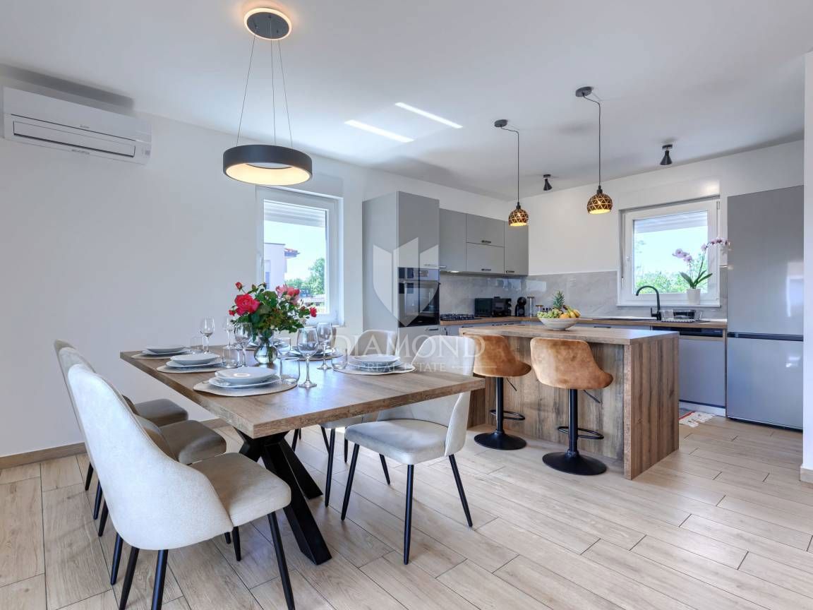 ISTRIA, LABIN, CASA CON AMPIO TERRENO EDIFICABILE