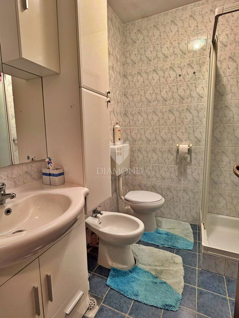 Appartamento con ampia terrazza, Rabac