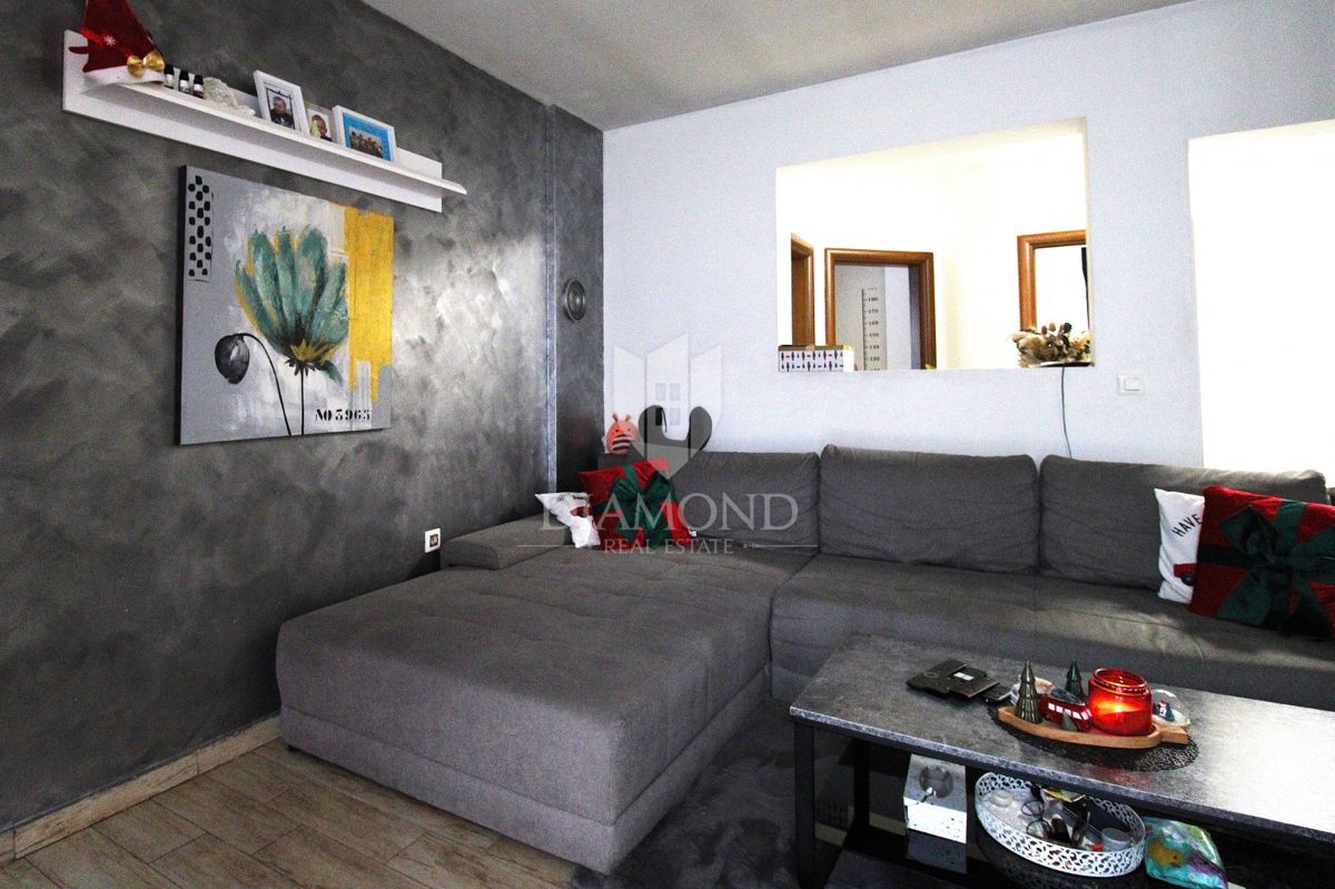 RIJEKA, VIŠKOVO, Appartamento modernamente arredato 2 camere da letto + soggiorno