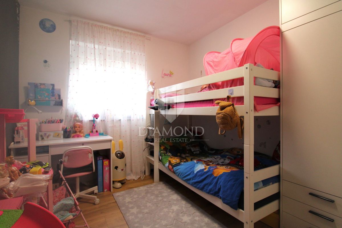 RIJEKA, VIŠKOVO, Appartamento modernamente arredato 2 camere da letto + soggiorno