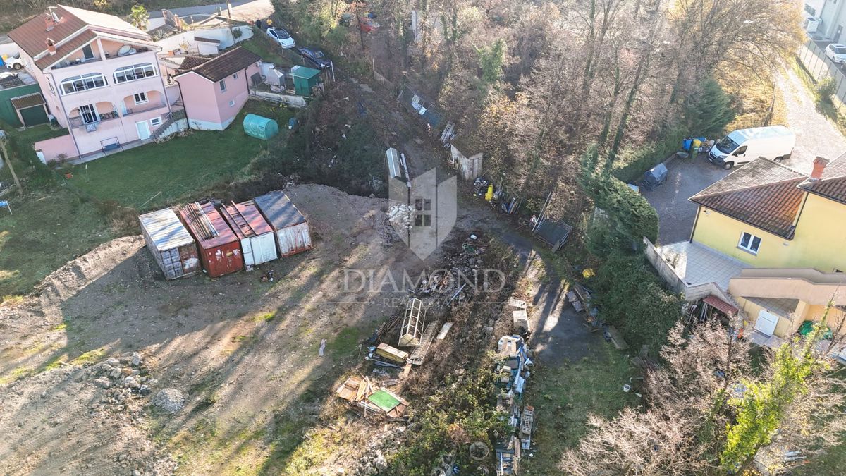 Viškovo, terreno edificabile con progetto per 6 appartamenti