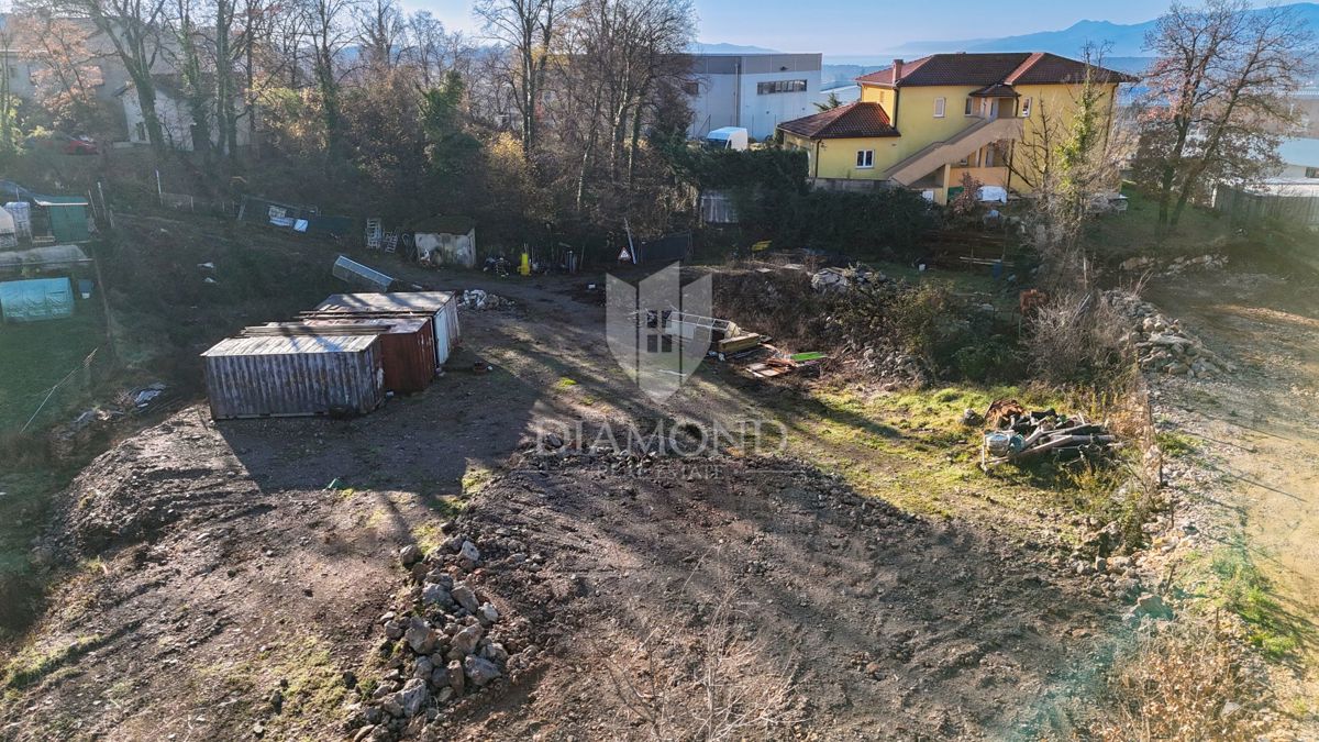 Viškovo, terreno edificabile con progetto per 6 appartamenti