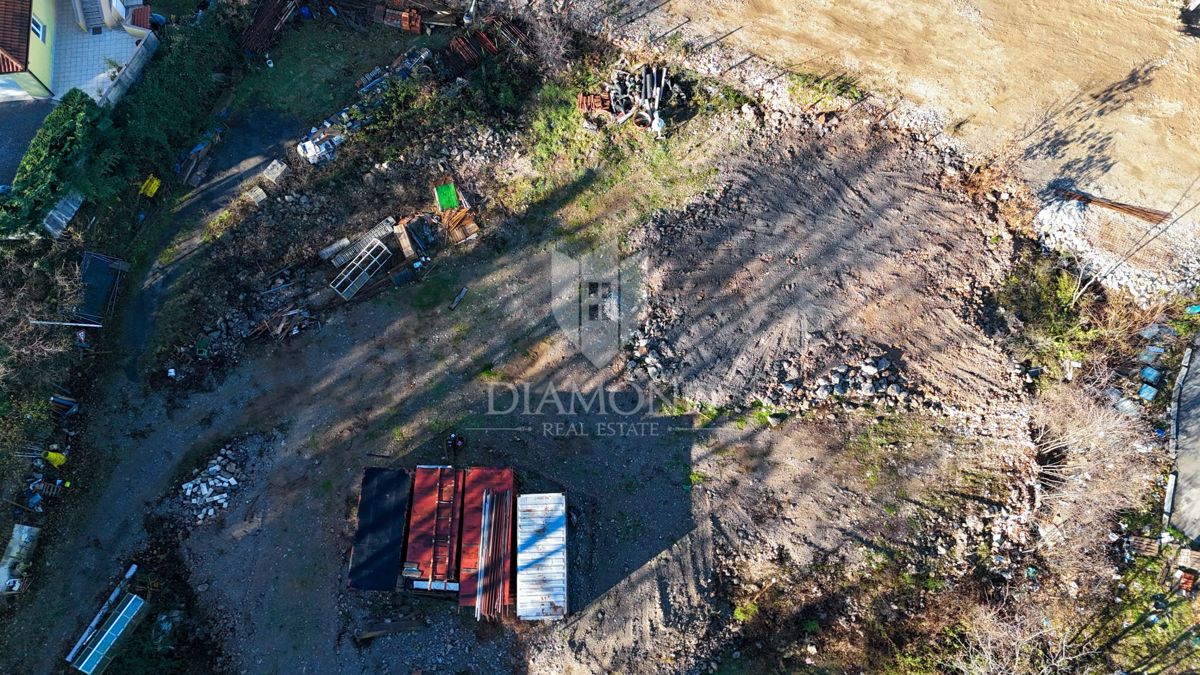 Viškovo, terreno edificabile con progetto per 6 appartamenti