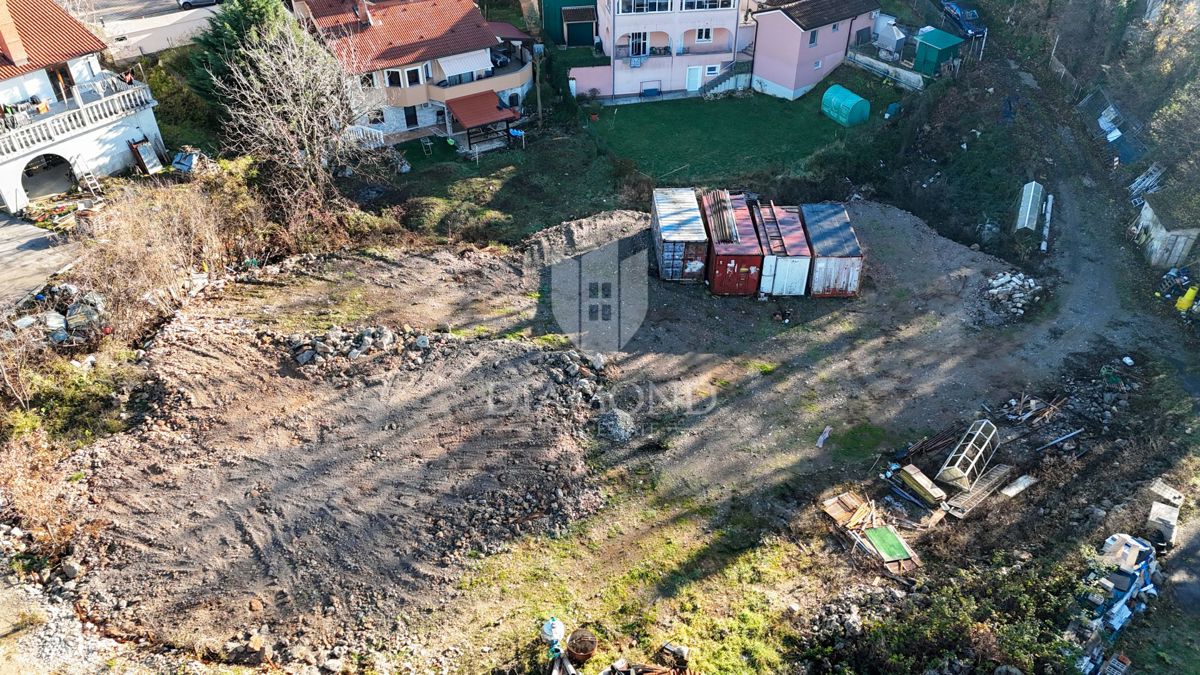 Viškovo, terreno edificabile con progetto per 6 appartamenti