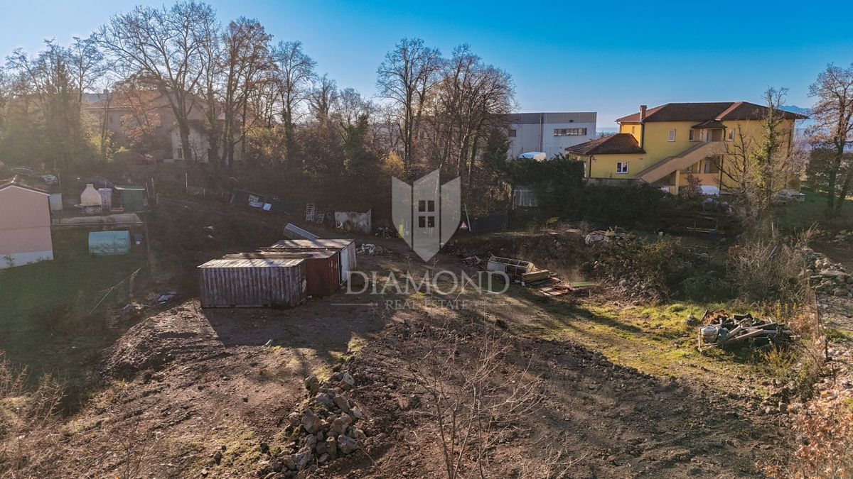 Viškovo, terreno edificabile con progetto per 6 appartamenti