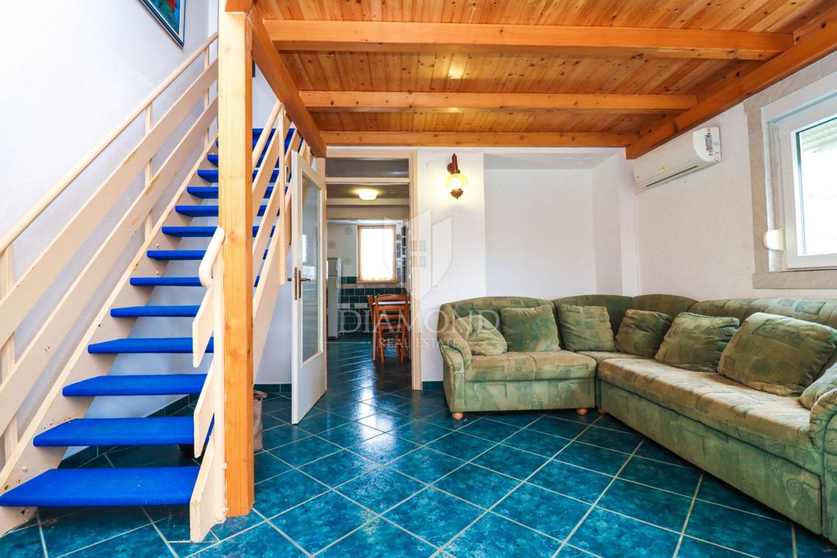 Parenzo – spazioso appartamento su due livelli al terzo piano