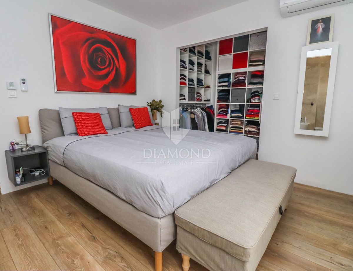 Nuova casa moderna con piscina a Banjole