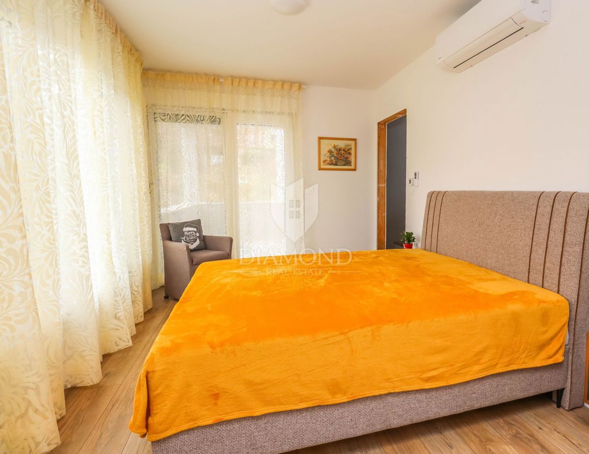 Nuova casa moderna con piscina a Banjole