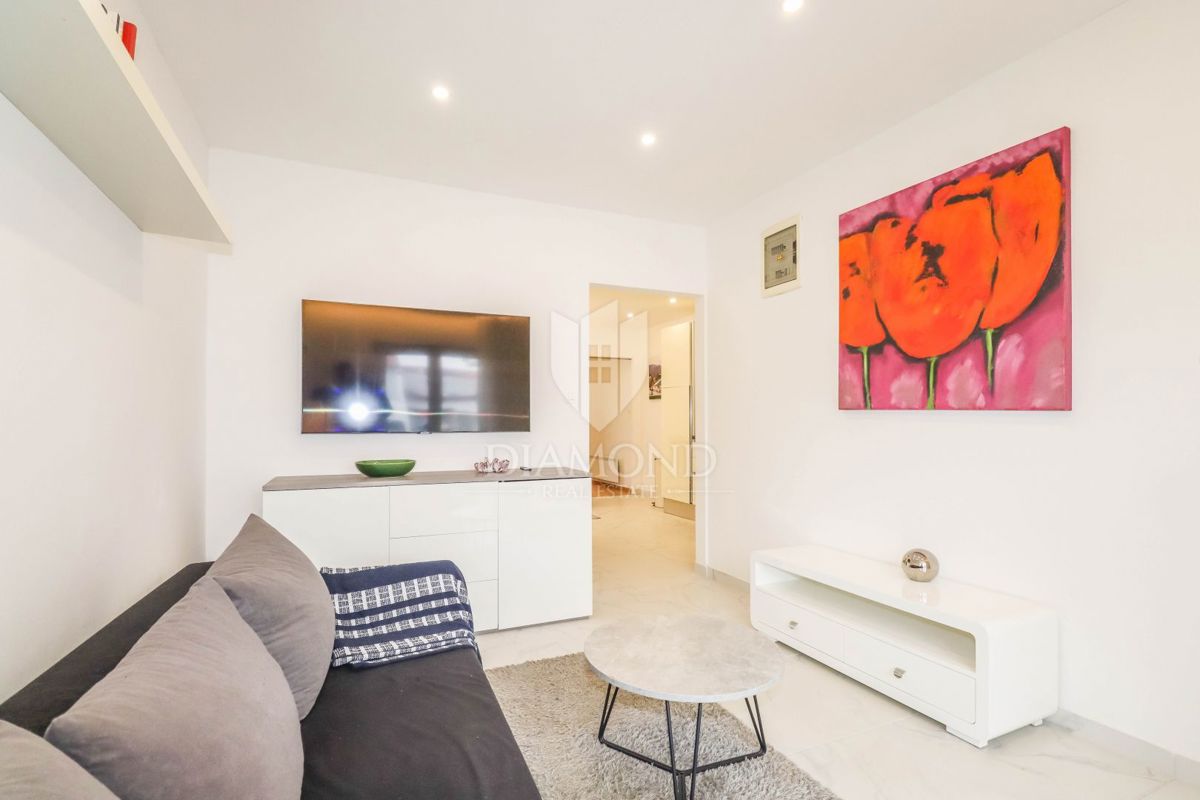 OCCASIONE! ROVIGNO! NUOVO APPARTAMENTO CON TRE BALCONI!