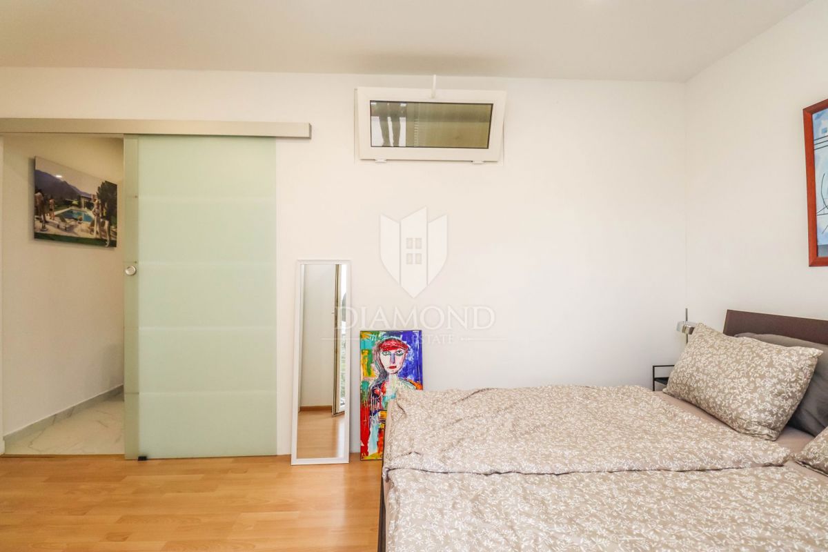 OCCASIONE! ROVIGNO! NUOVO APPARTAMENTO CON TRE BALCONI!