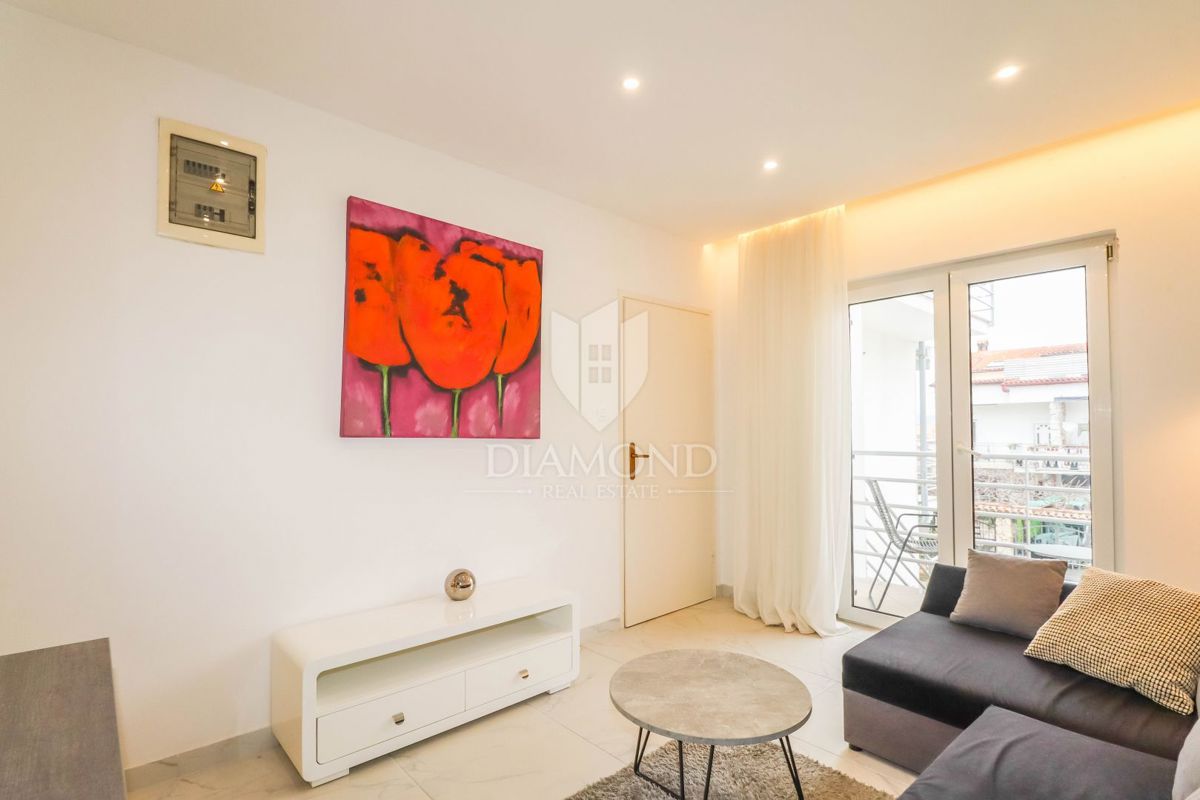 OCCASIONE! ROVIGNO! NUOVO APPARTAMENTO CON TRE BALCONI!