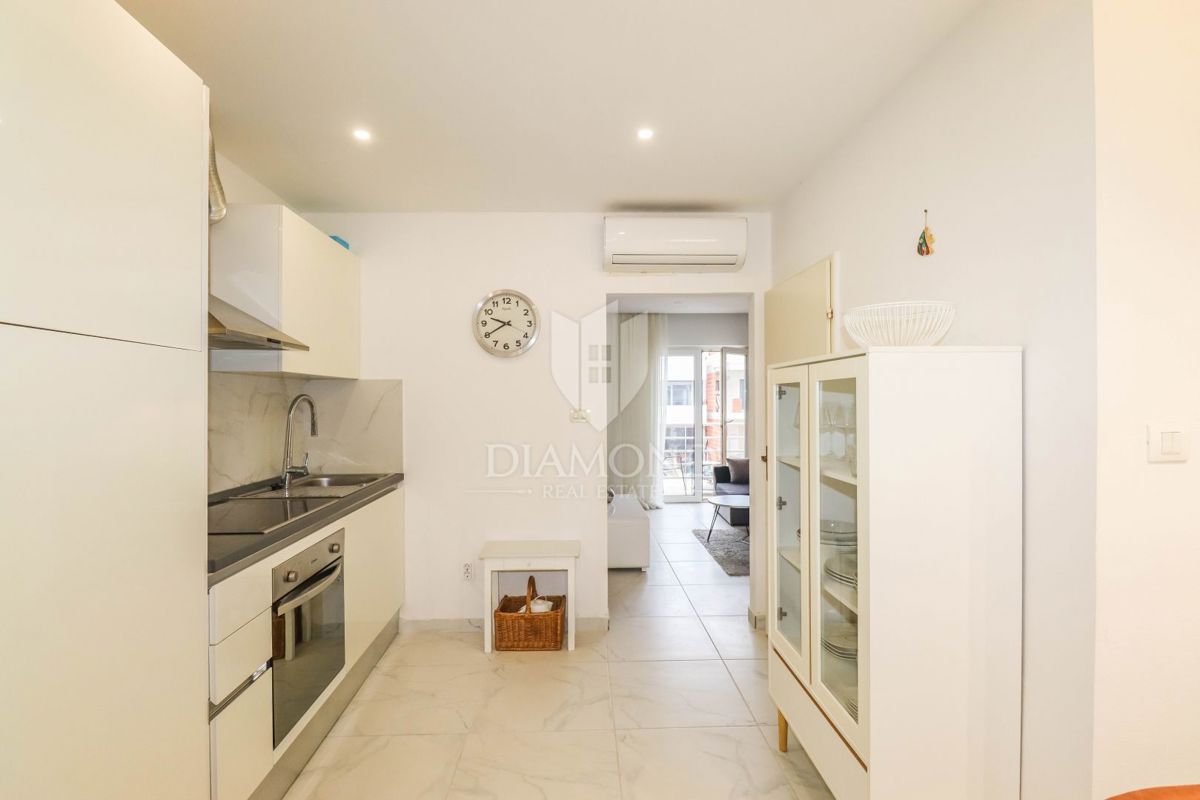 OCCASIONE! ROVIGNO! NUOVO APPARTAMENTO CON TRE BALCONI!