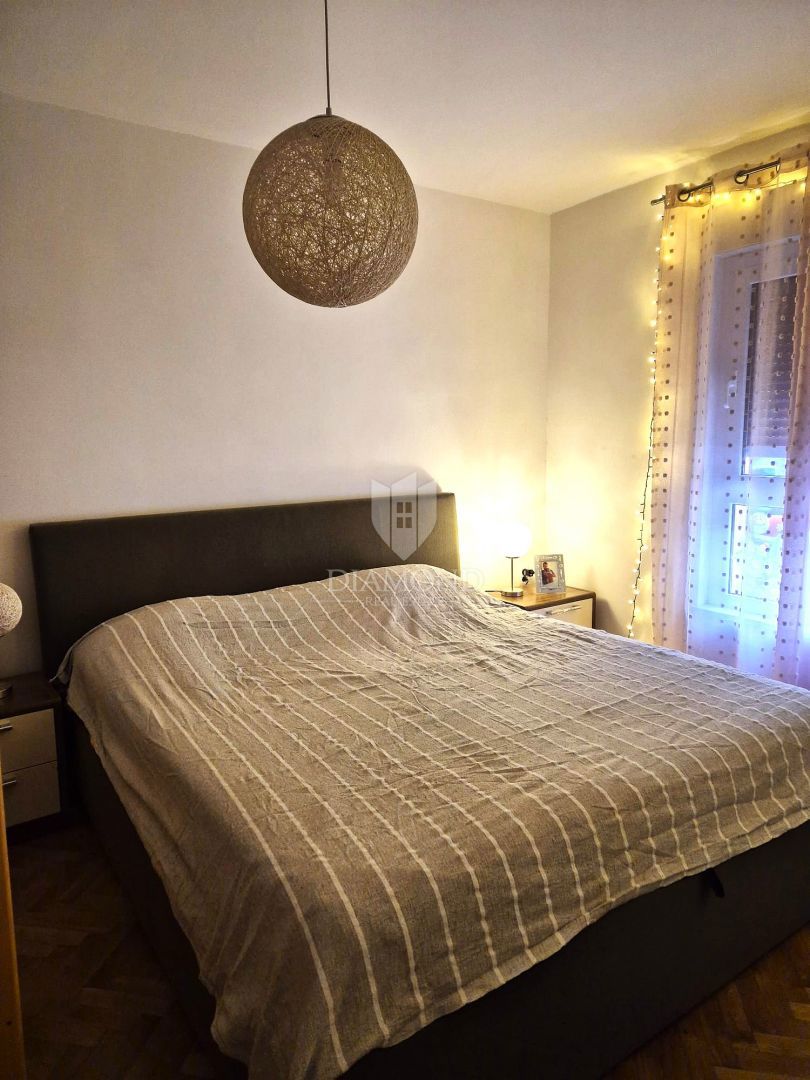 RIJEKA, GORNJA VEŽICA- Appartamento con vista mare, 2 camere da letto + soggiorno
