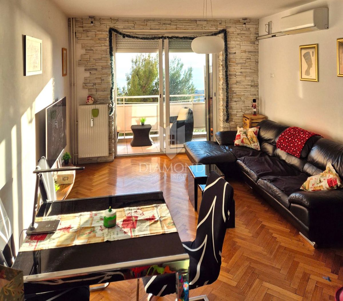 RIJEKA, GORNJA VEŽICA- Appartamento con vista mare, 2 camere da letto + soggiorno