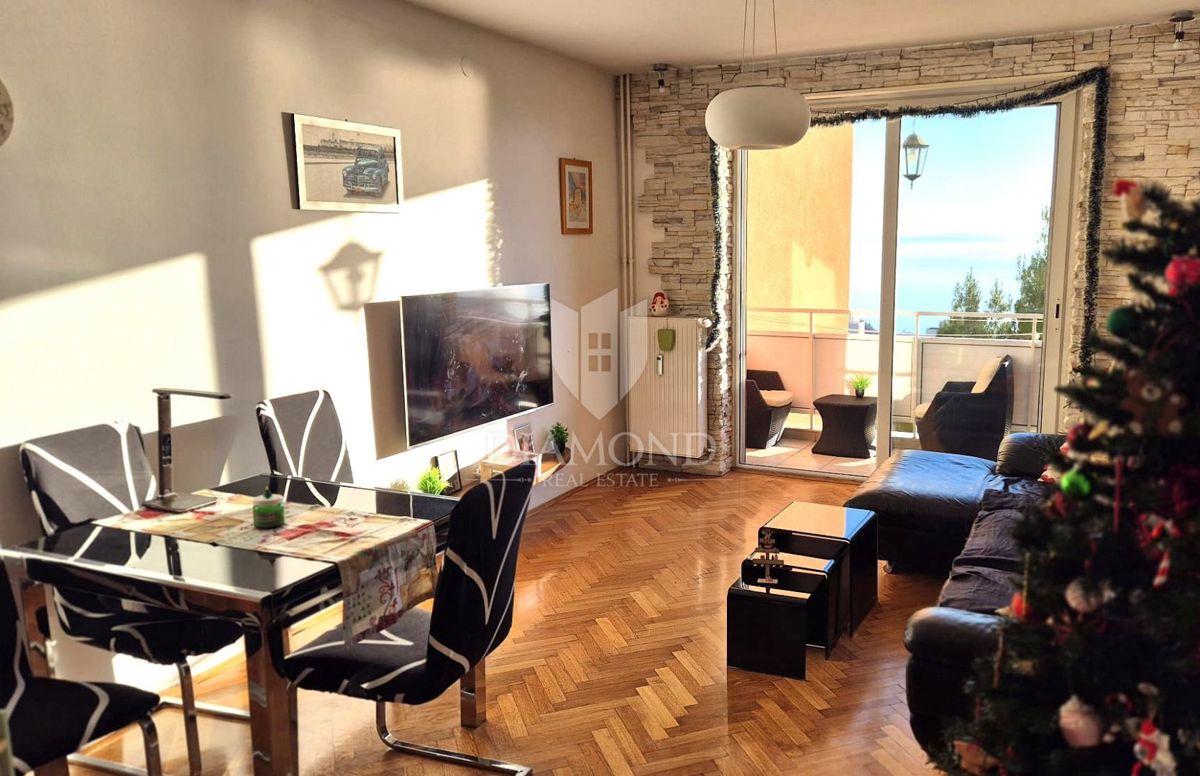 RIJEKA, GORNJA VEŽICA- Appartamento con vista mare, 2 camere da letto + soggiorno