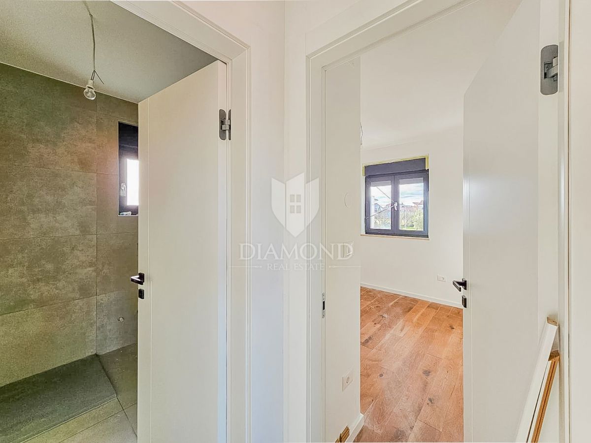 Umago! Appartamento con vista mare e 2 camere da letto!