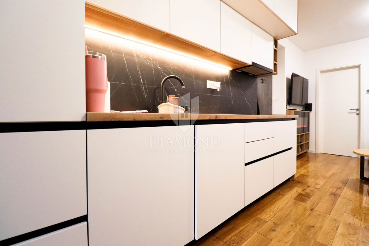 Zagabria, Voltino! Appartamento con tre camere da letto completamente ristrutturato!