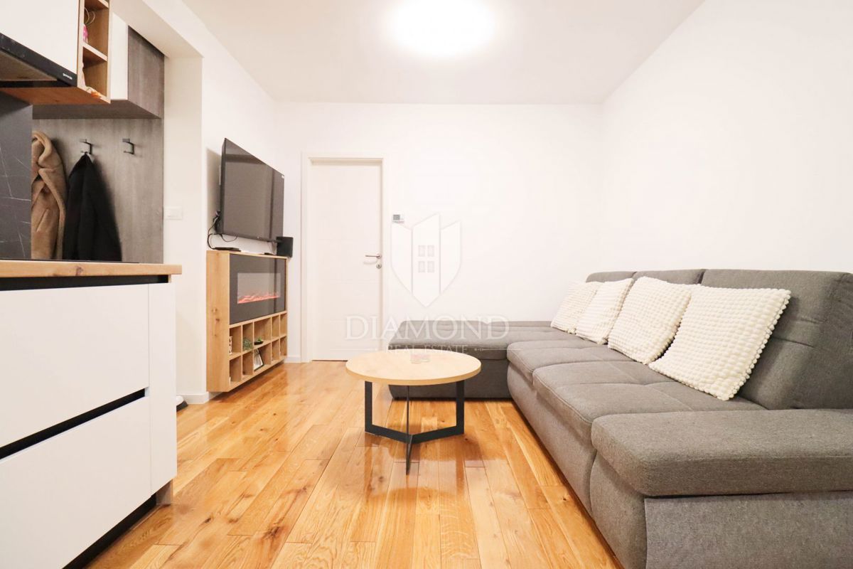 Zagabria, Voltino! Appartamento con tre camere da letto completamente ristrutturato!