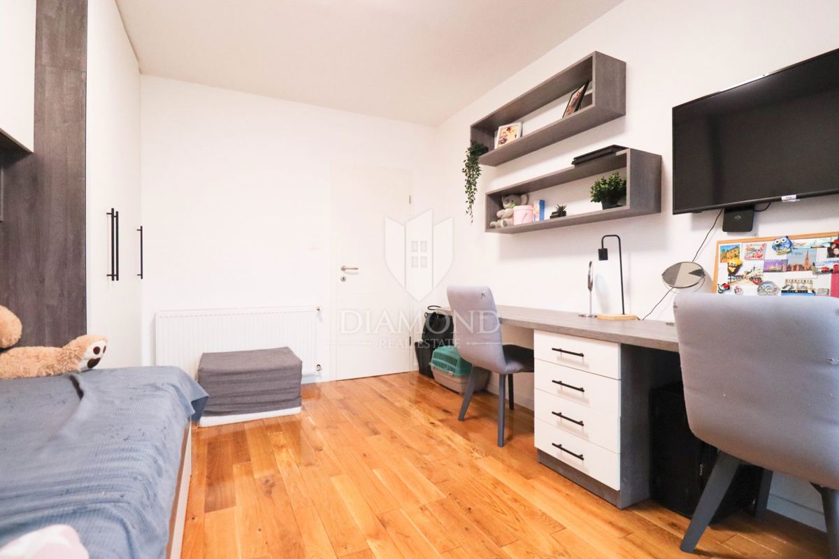 Zagabria, Voltino! Appartamento con tre camere da letto completamente ristrutturato!